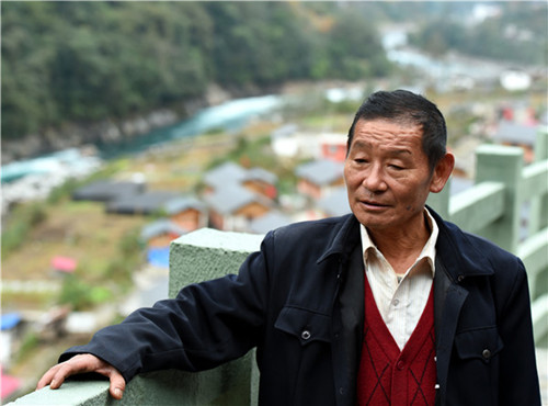 向“忠誠(chéng)干凈擔(dān)當(dāng)”的楷模高德榮學(xué)習(xí)（節(jié)選）