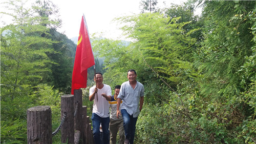 感受紅色情懷  追憶革命精神—昭通分公司黨支部開展重走長征路活動(dòng)